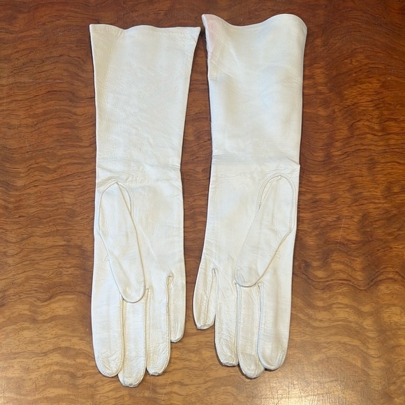 Vintage 1960s 14” Kid Leather Lazer Floral Inserts White Sz 6.3 Women’s Gloves - Picture 3 of 8